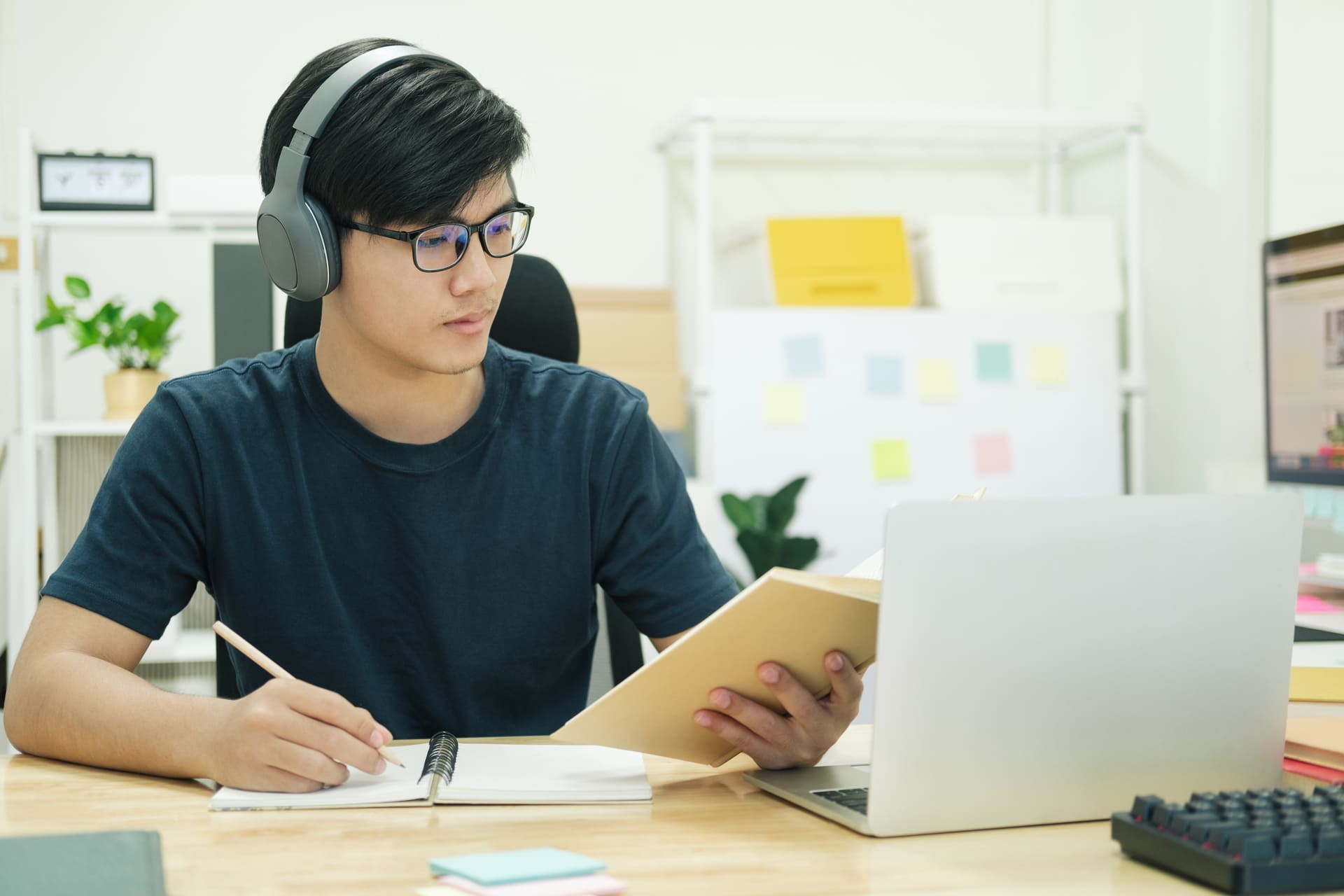 Maximisez votre impact en ligne : refonte web, stratégie SEO et cybersécurité